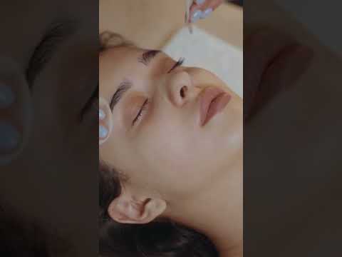 ASMR Face & Back Massage by Beautiful Lady Barber | Barbershop Spa Treatment #shorts