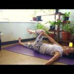 日本語　腰痛対策　Yoga for lower back pain